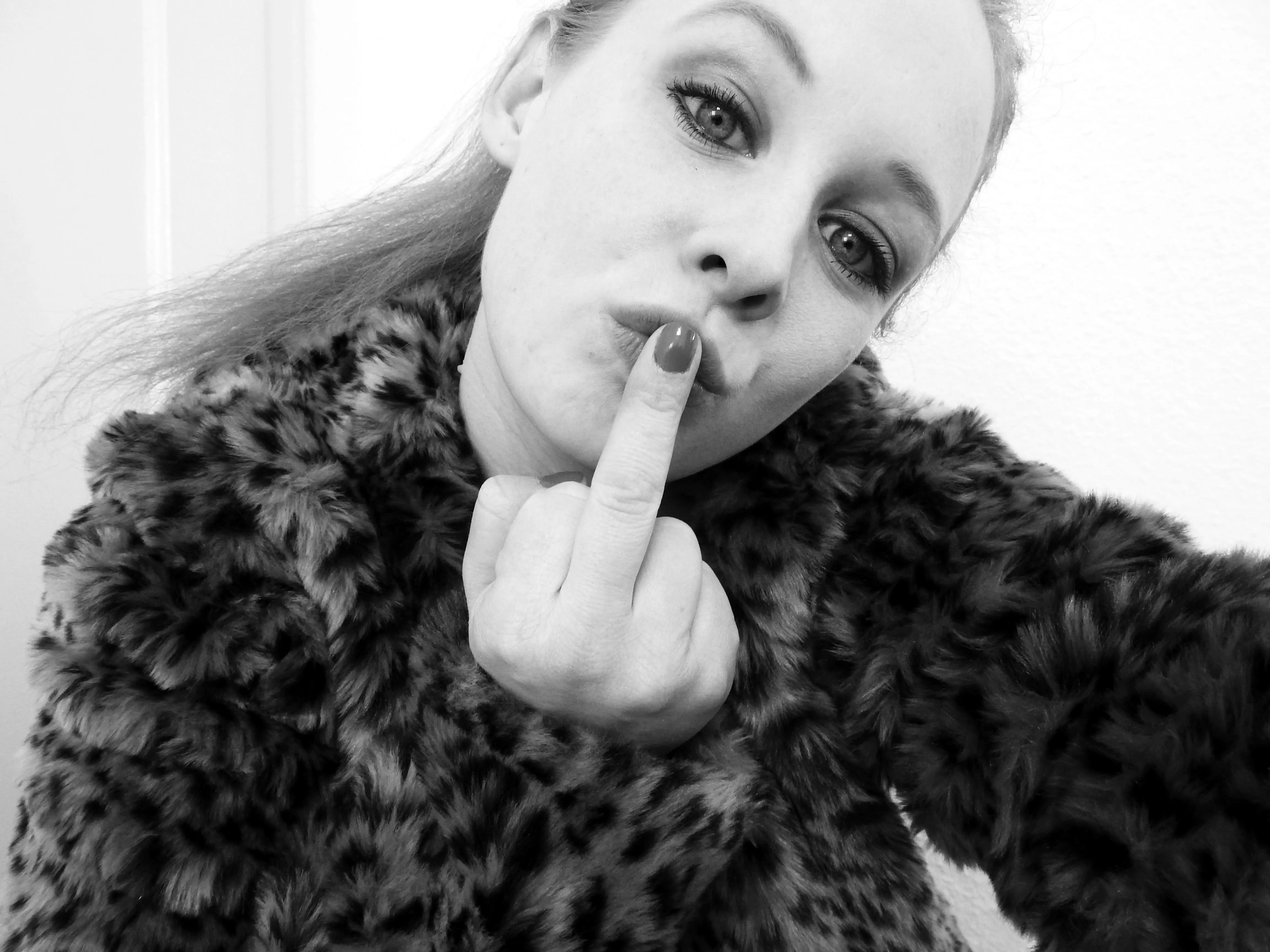 annekehot image 1